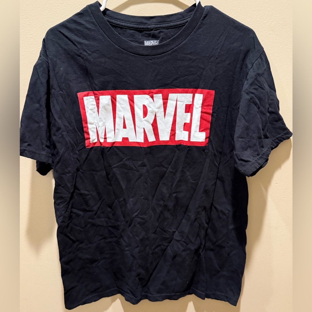 ⭐️3 for $15, 5 for $20⭐️ Marvel Logo Graphic T-Shirt Men’s Large Black